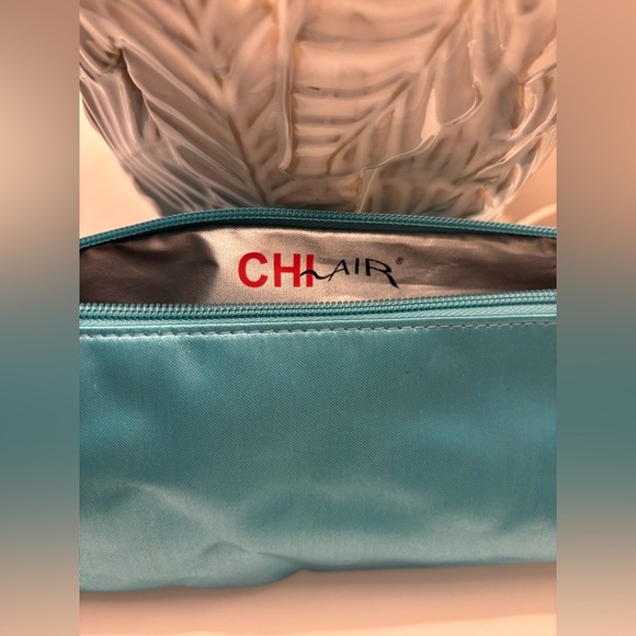 Chi Air Teal Shiny Blue Flat Iron Travel Zip Case - Picture 3 of 6